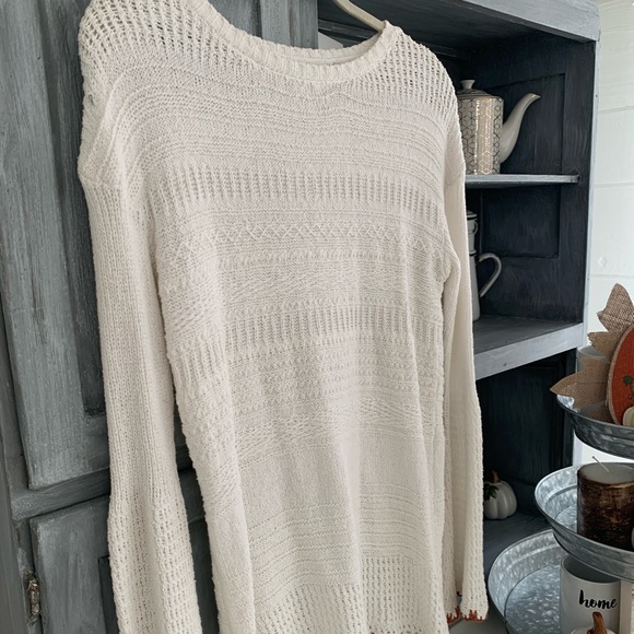 Knox Rose white sweater!